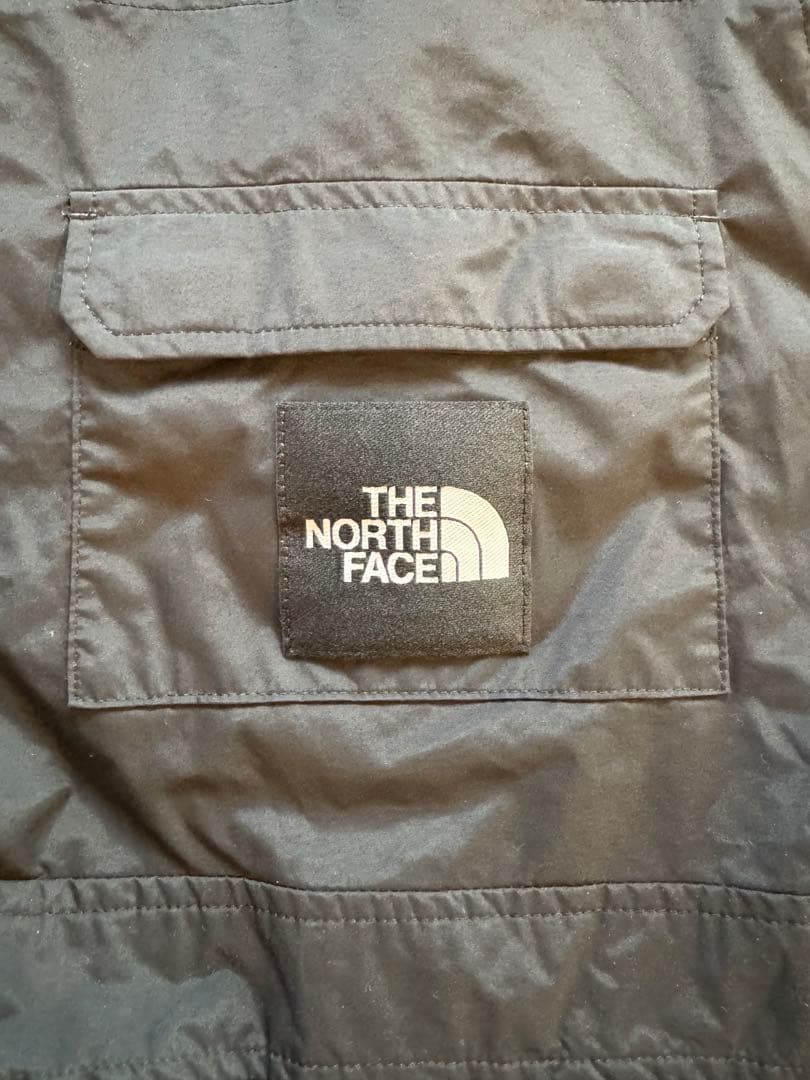 極美品　140 ノースフェイス　スノーウェア　スキースノーボード　ビブパンツ　黒