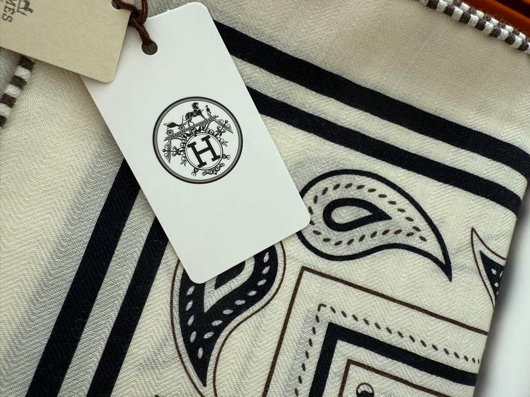 新品未使用　エルメス　2026新作　カレジェアン 《馬銜・バンダナ》本物保証