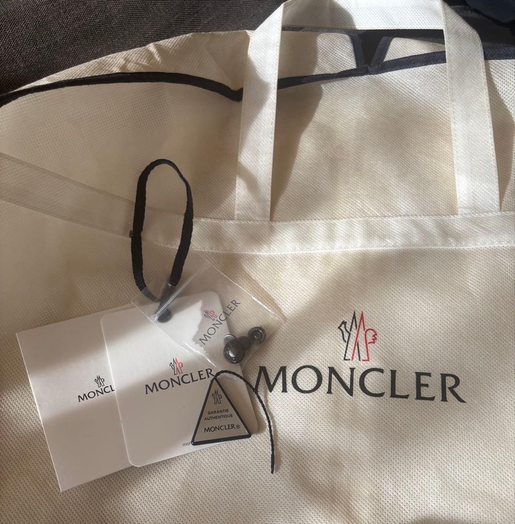⭐︎美品⭐︎MONCLER メンズ　モンジュネーブル⭐︎ブラック ダウンジャケット⭐︎
