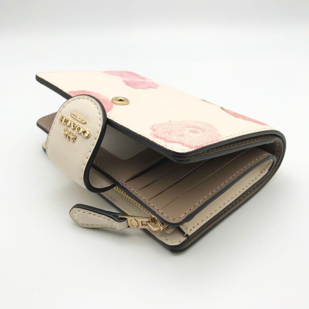 COACH ☆大人気☆ ミディアム コーナージップ ウォレット フローラル