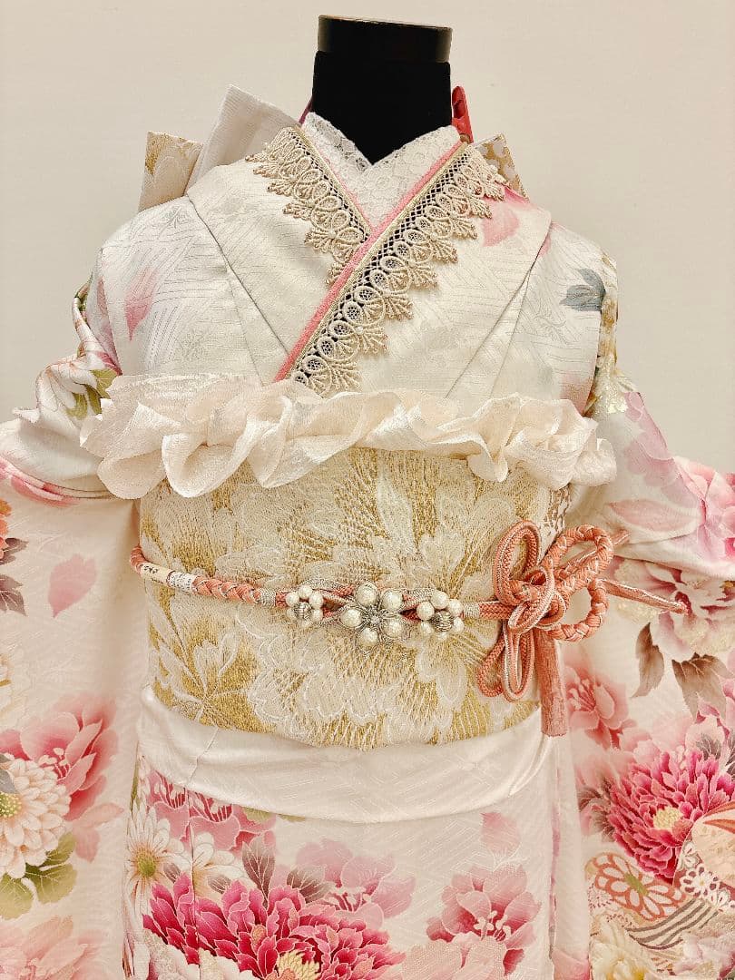 白地にピンクの上品な古典振袖フルセット