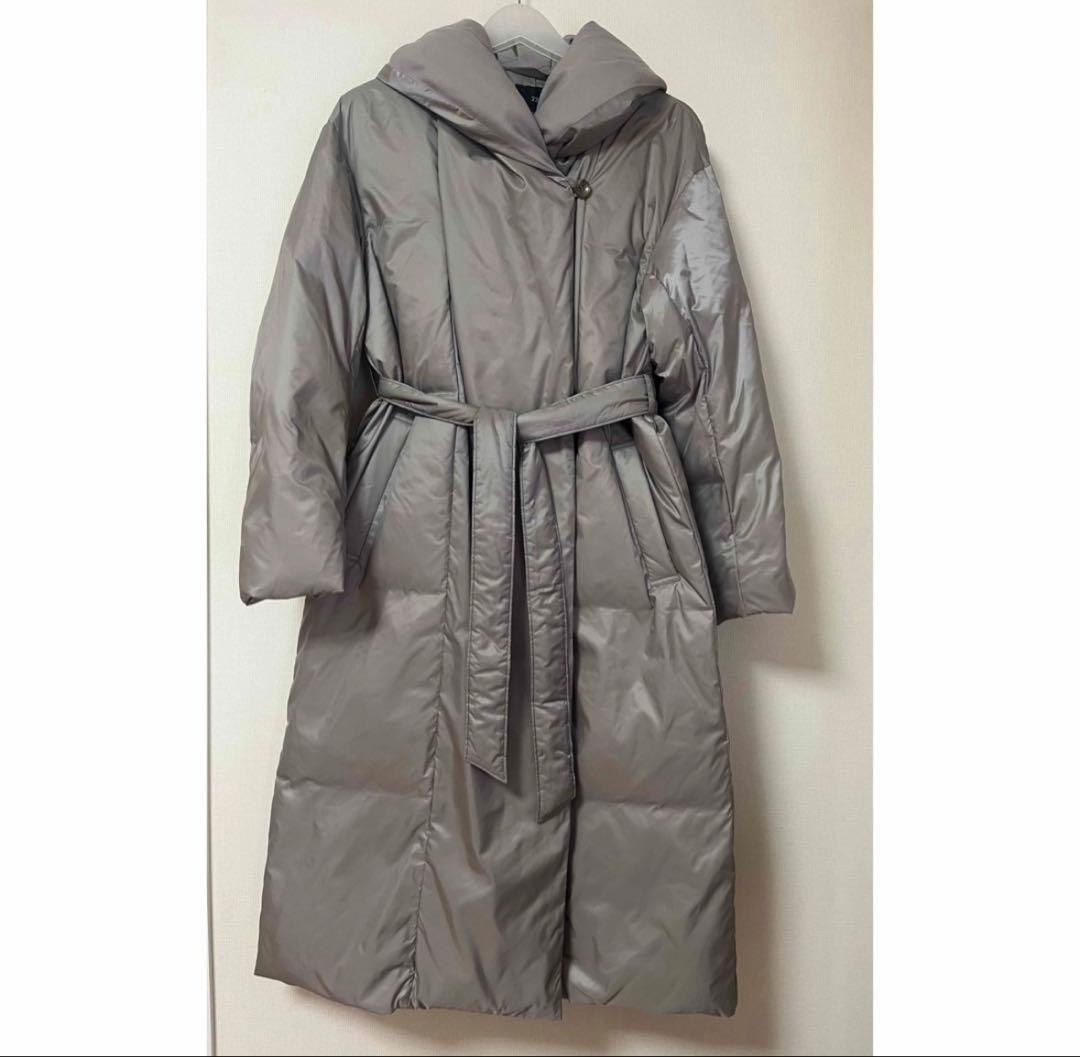 【新品未使用】　今だけ！正月お値引き　23区　ロングダウンコート38 女優襟