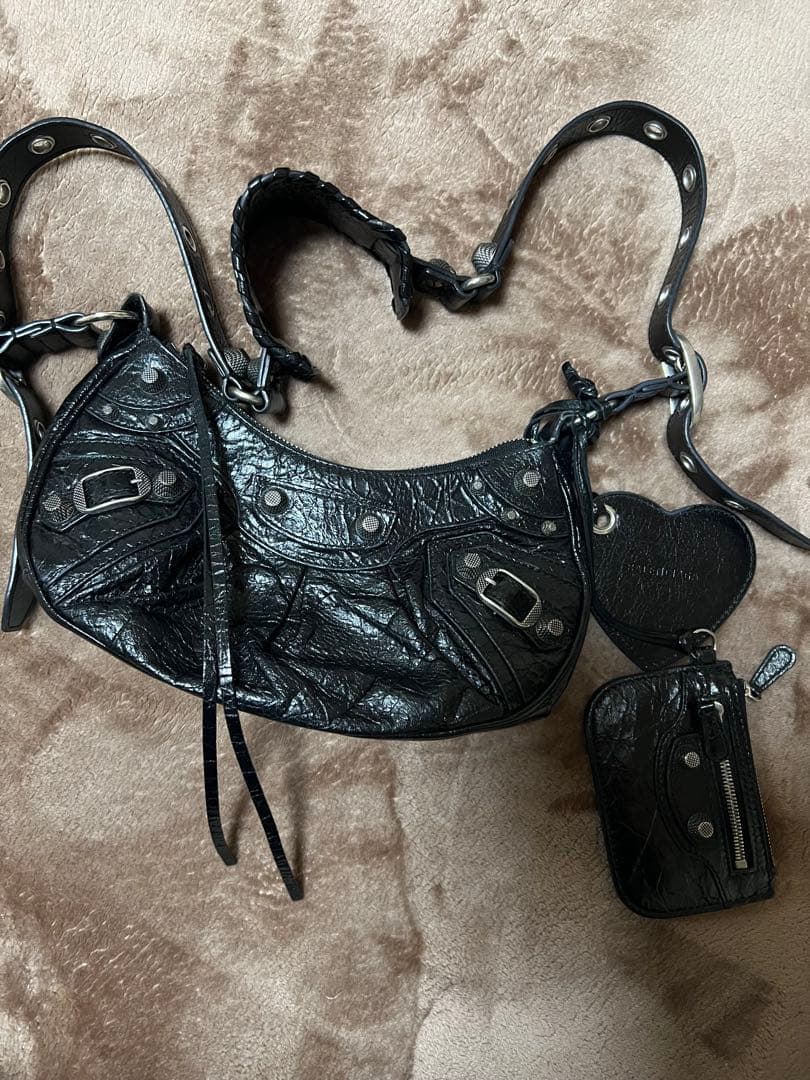 美品 バレンシアガ balenciaga le cagole xs ルカゴール