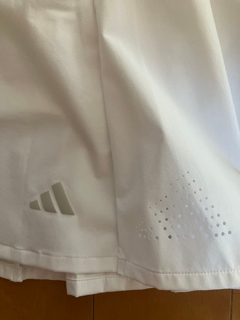 adidas ゴルフスカート ホワイト 新品タグ付き