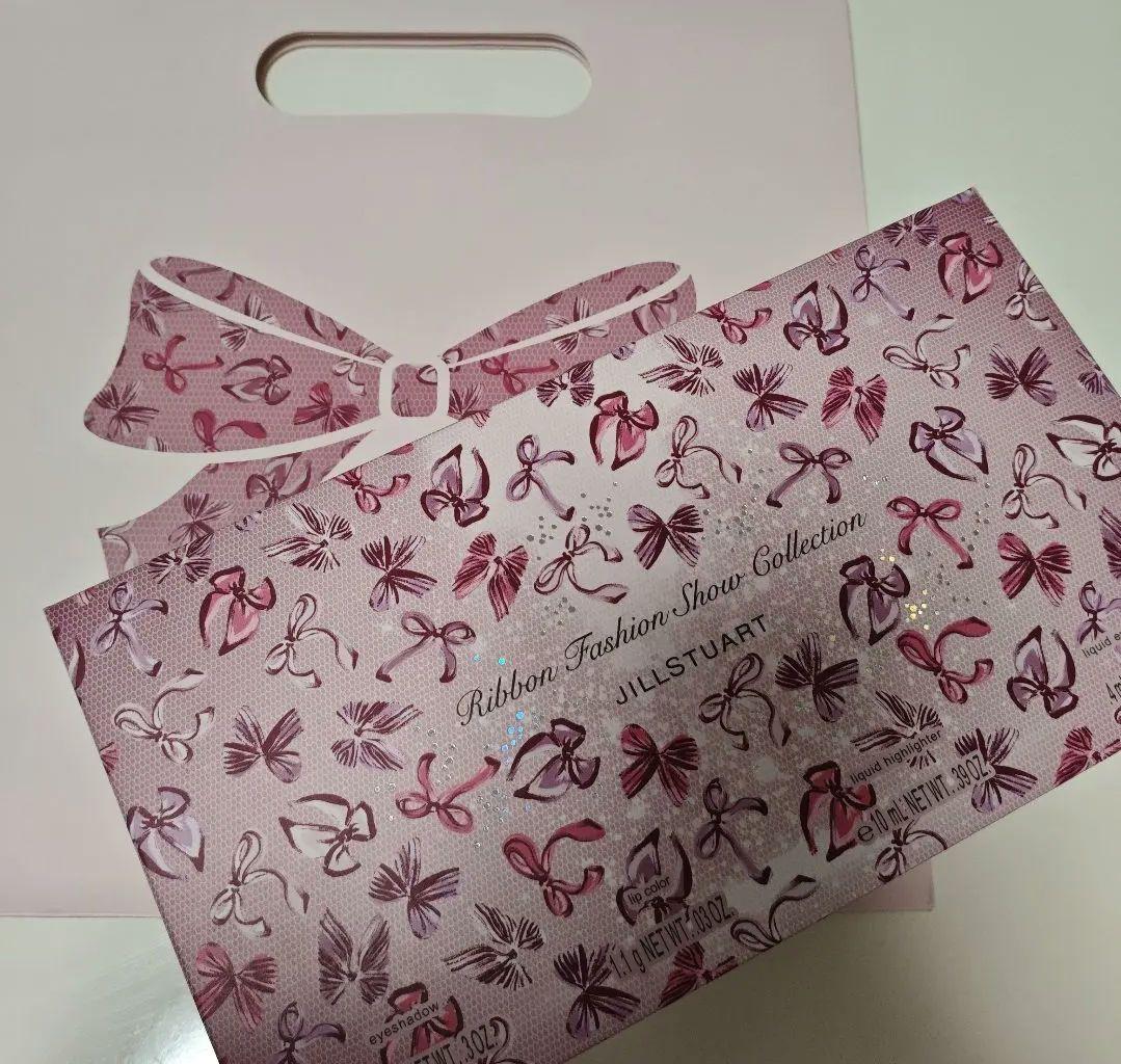 ジルスチュアートリボンファッションショーコレクション　2025ホリデー