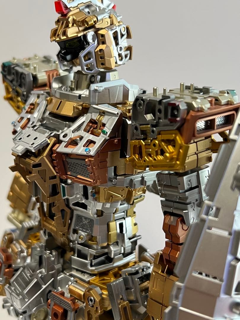 ガンプラ PG 1/60 ガンダム UNLEASHED 塗装完成品