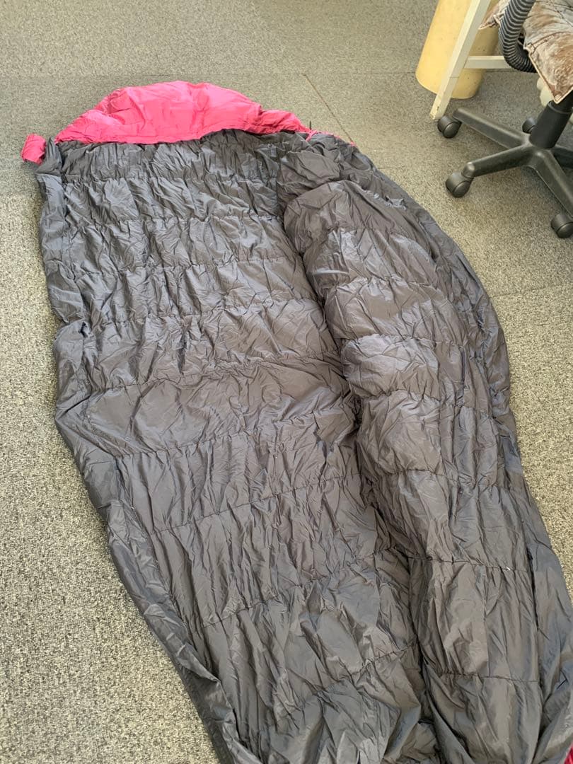 モンベル　シュラフ ダウンハガー#3 ワイン色