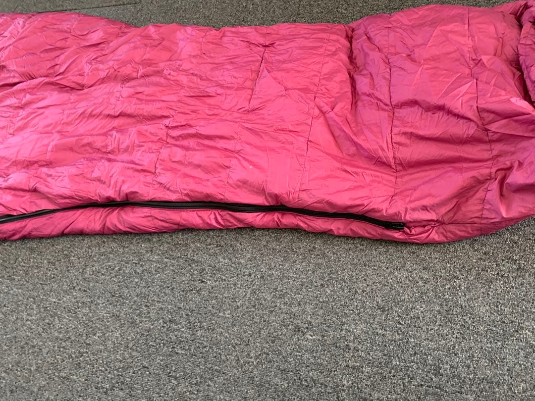 モンベル　シュラフ ダウンハガー#3 ワイン色