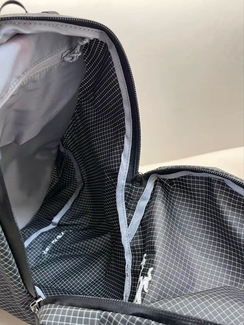 新品　ARC'TERYX　Konseal Backpack　リュックバッグパック