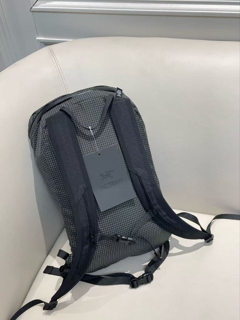 新品　ARC'TERYX　Konseal Backpack　リュックバッグパック