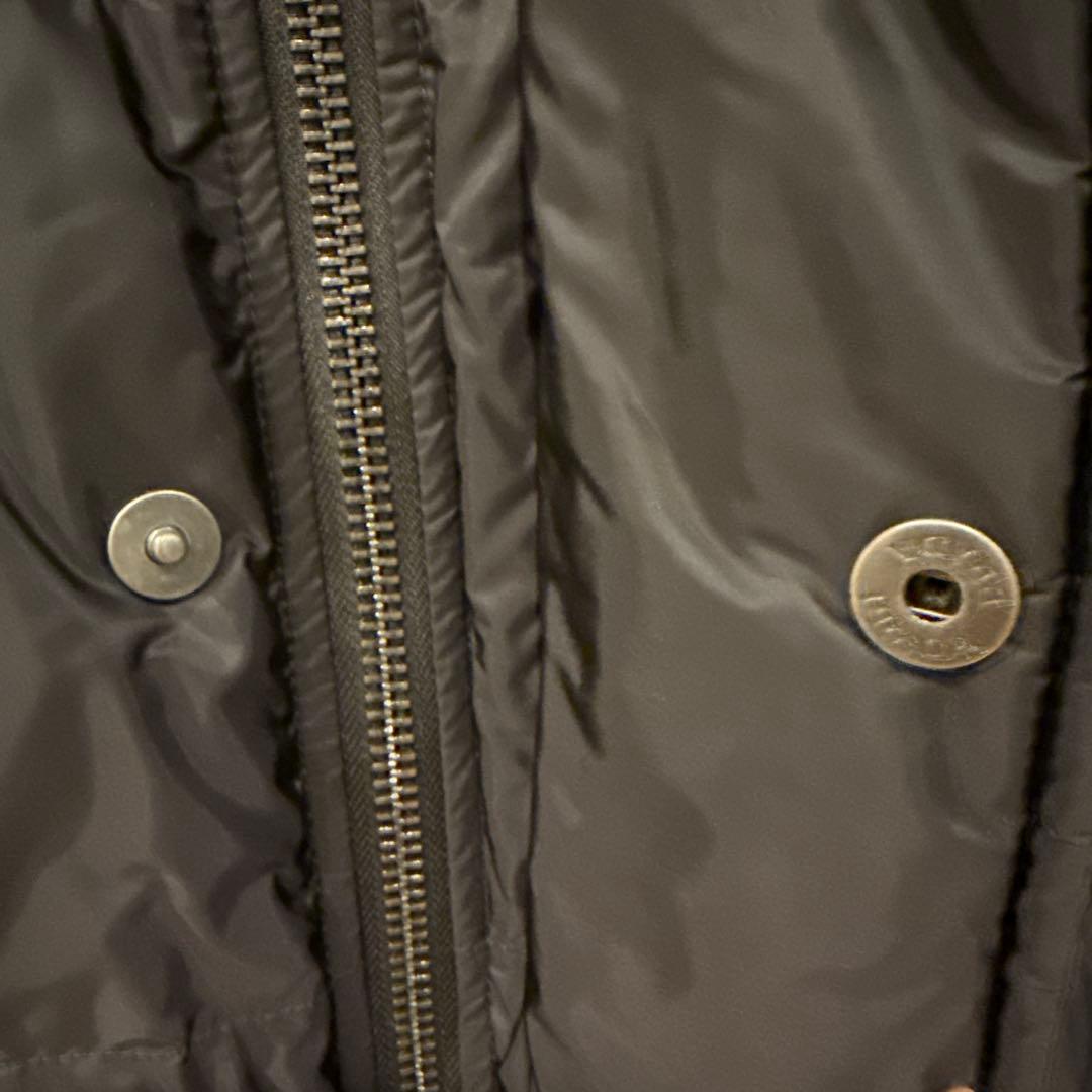 プラダ　ダウンジャケット　黒　Lサイズ