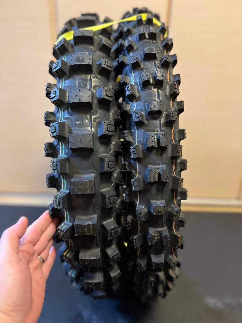 ダンロップオフロードタイヤ 80/100-21 110/100-18新品2本