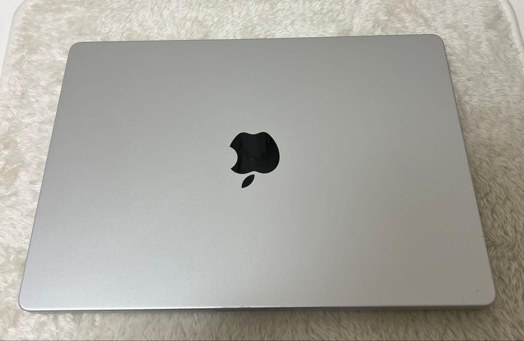 MacBook Pro M1 Pro 32GB/1TB 14インチ
