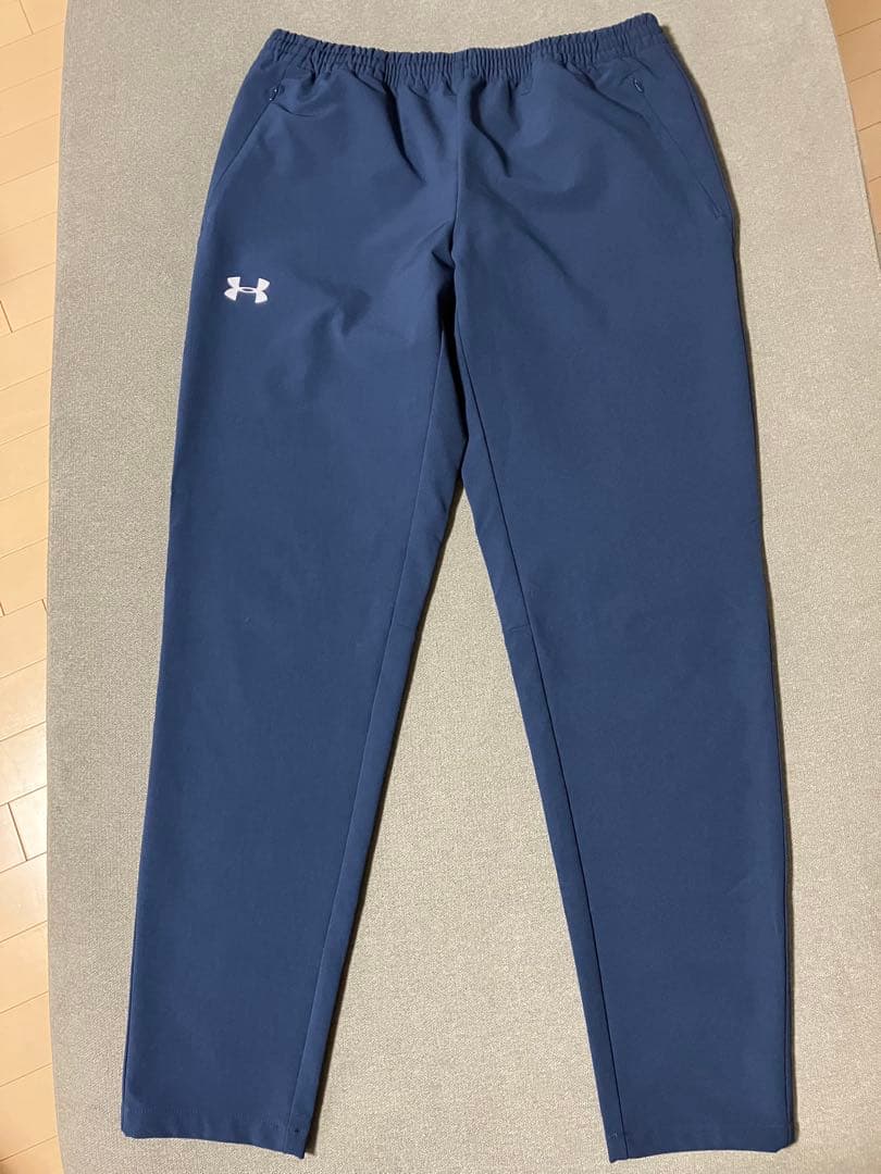 ☆美品☆UNDER ARMOUR UA UNLINED WOVENメンズ上M下L