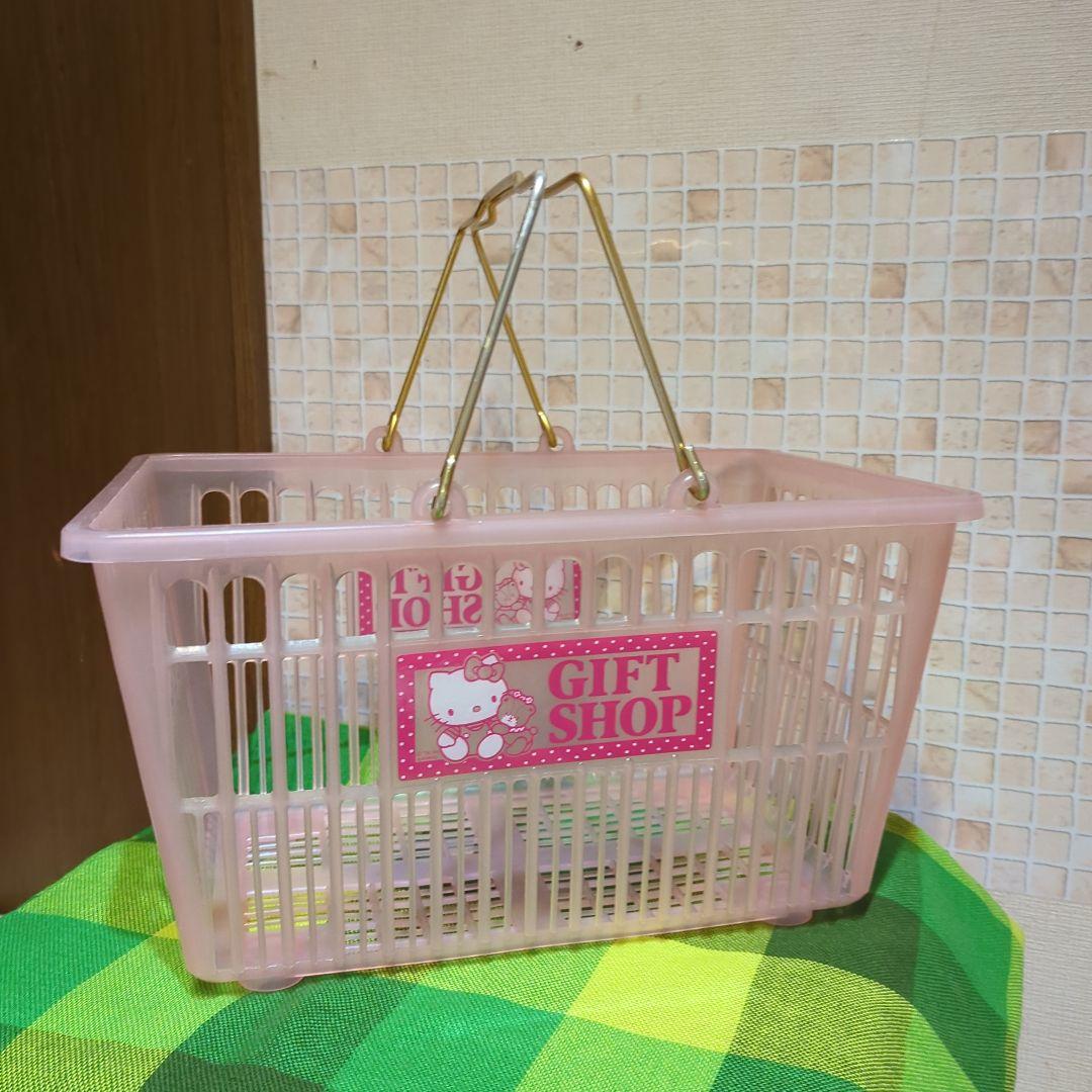 ハローキティ バスケット カゴ レトロ　GIFT　SHOP　©️76;86