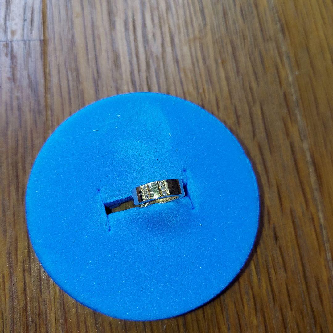 k18のフープ片耳ピアスメレダイヤ「税込価格￥28.800-」