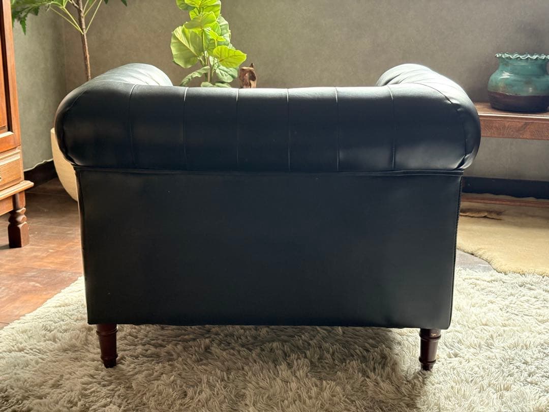 本革　チェスターフィールド　アームチェア　リベット打ち　ボタンダウン　YZ