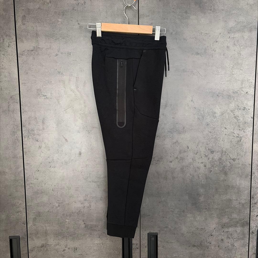 【新品未使用】NIKEナイキ テックフリースパンツ 140cm