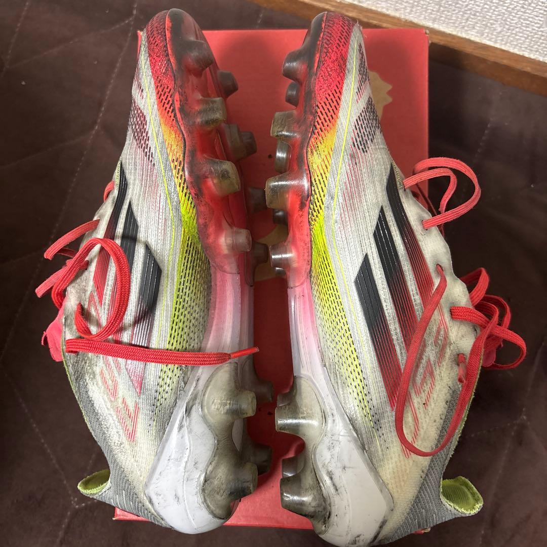 F50 ELITE HG/AG ジャパン / 土・人工芝用