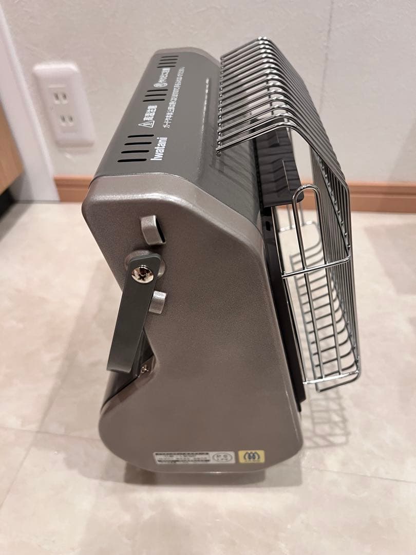 イワタニ カセットガスストーブ 速暖・屋内専用 電源不要 イワタニ