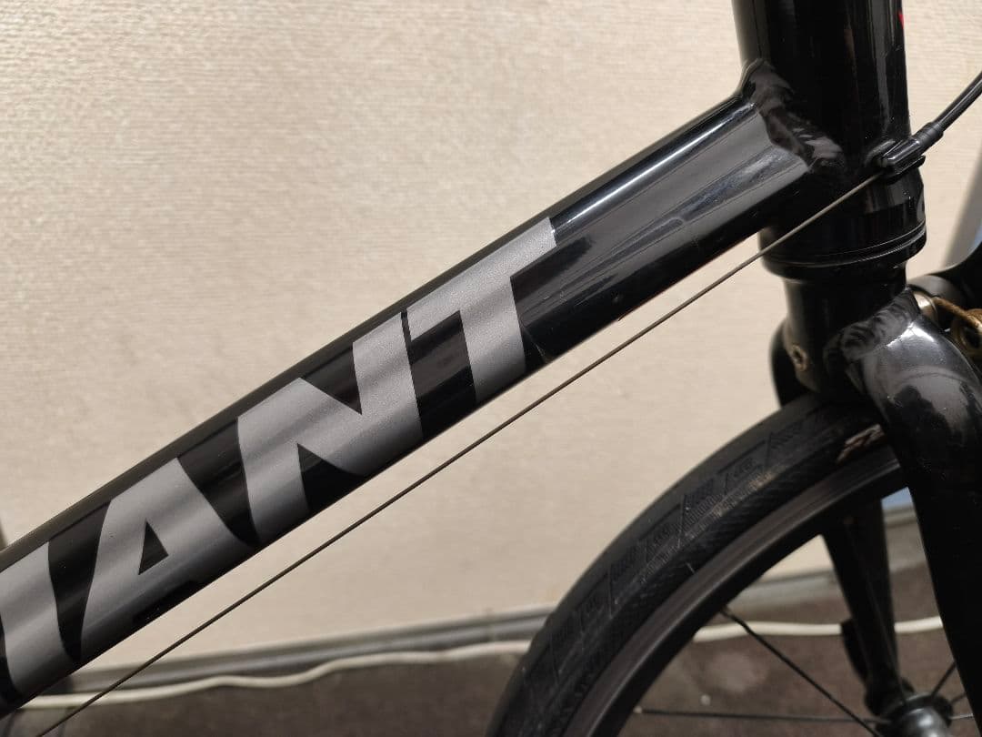 GIANT IDIOM Mサイズ 20インチ ブラック/レッド