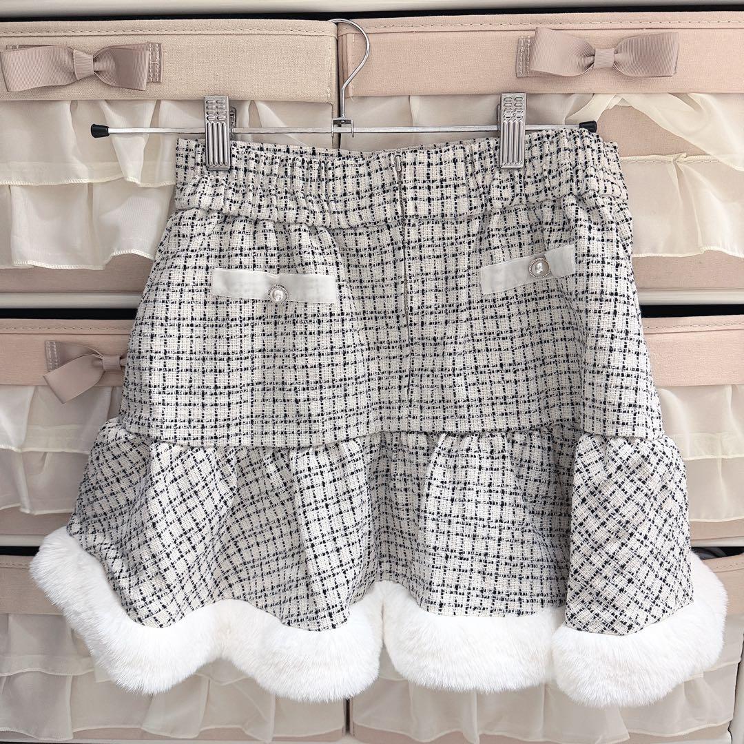 ミシェルマカロン ツイードファーミニスカート ホワイト - メルカリ