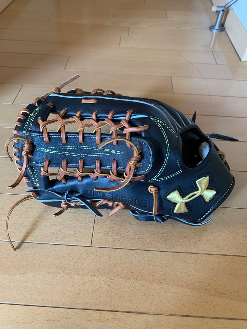 アンダーアーマー　硬式グローブ　外野　柳田悠岐