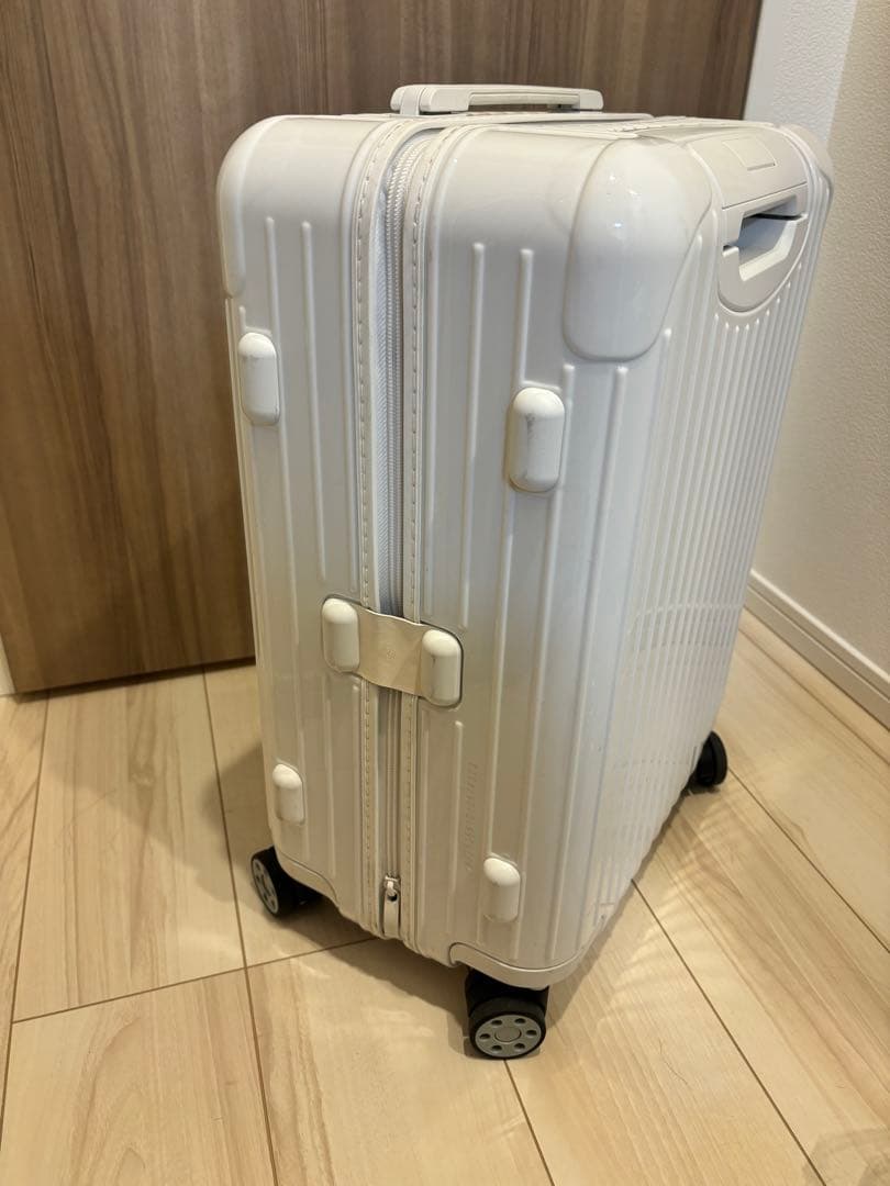 リモワ　エッセンシャルキャビン グロスホワイト