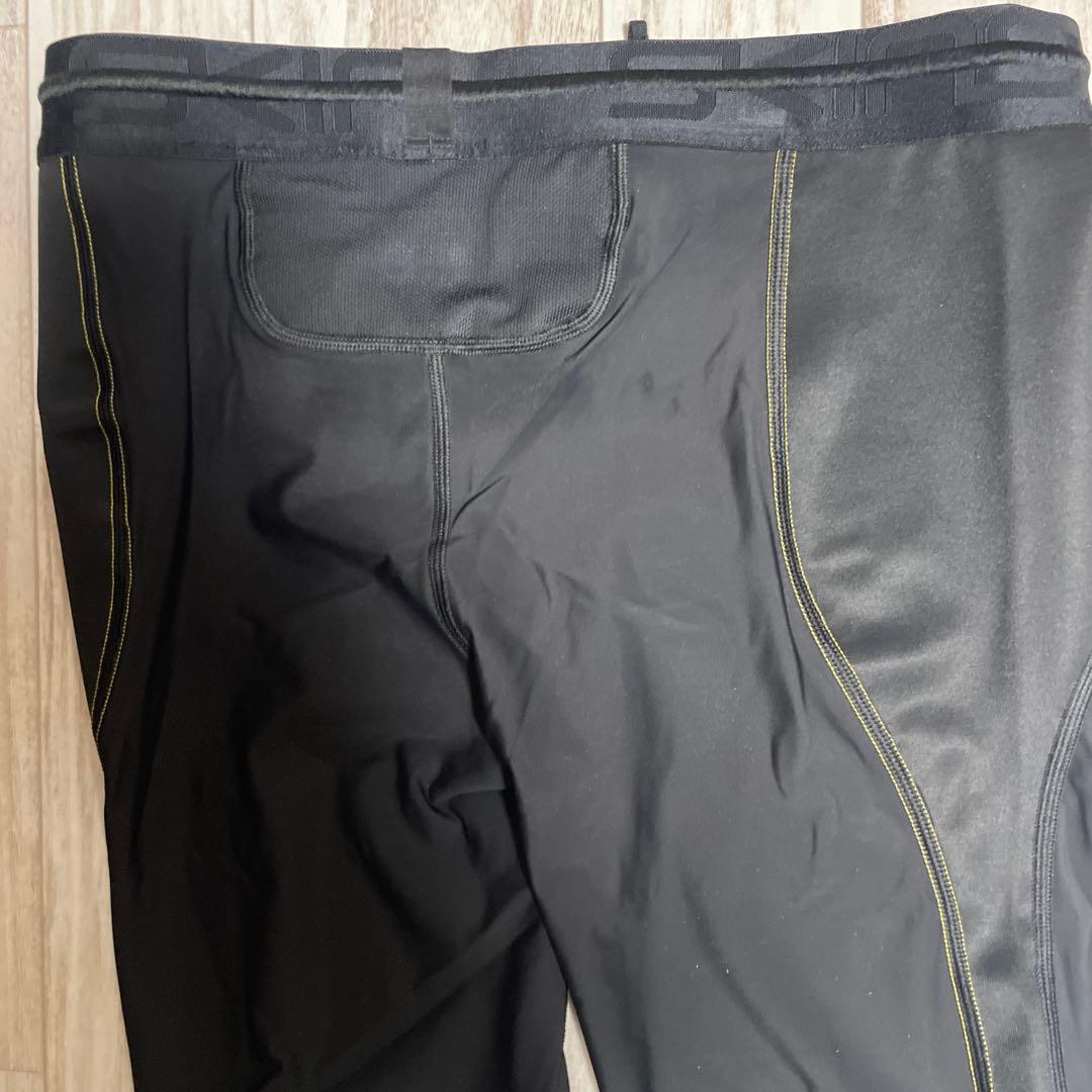 17600円の品　SKINS ブラック タイツ 新品タグ付き