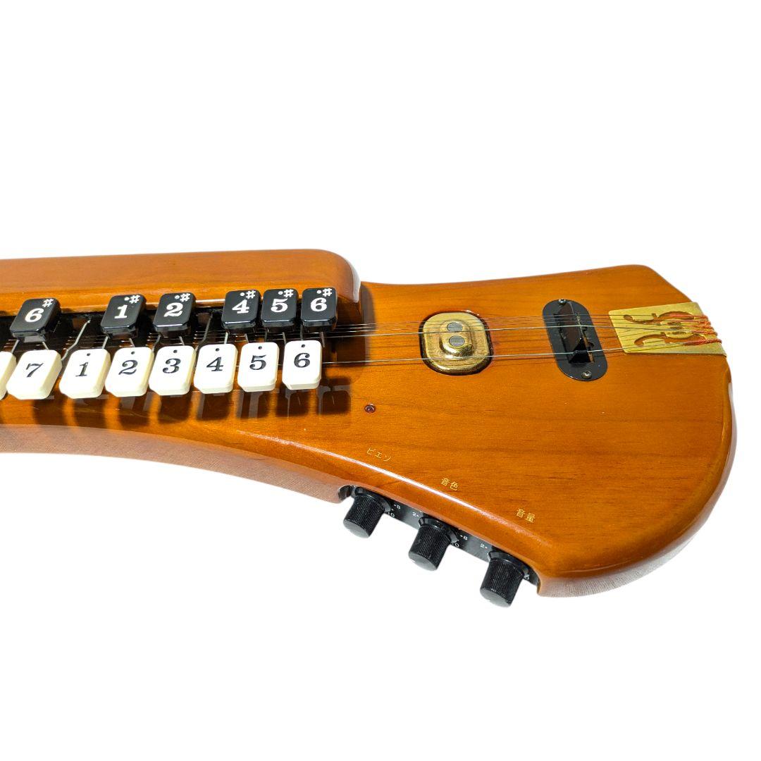 美品 動作OK！スズキの伝統音色を継承した電気大正琴ソプラノモデル