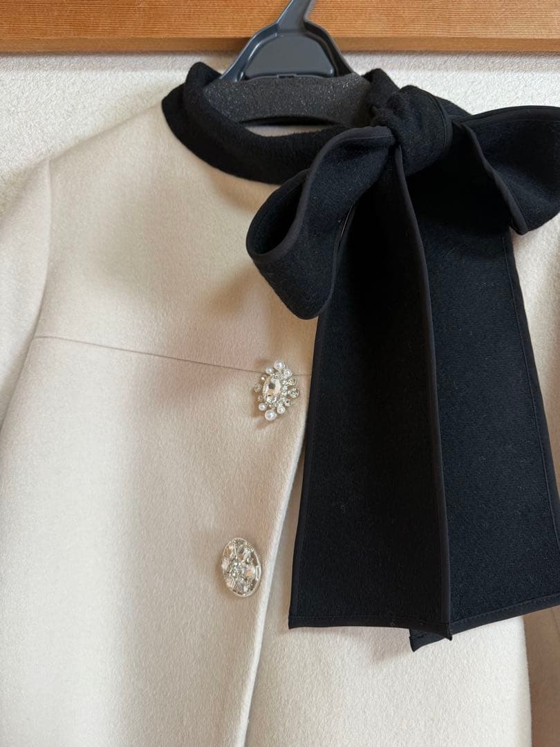 新品！未使用！タグ付き！LILY BROWN Aラインビジューリボンコート