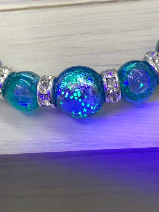 ホタルガラスのブレスレット（アクアブルー）