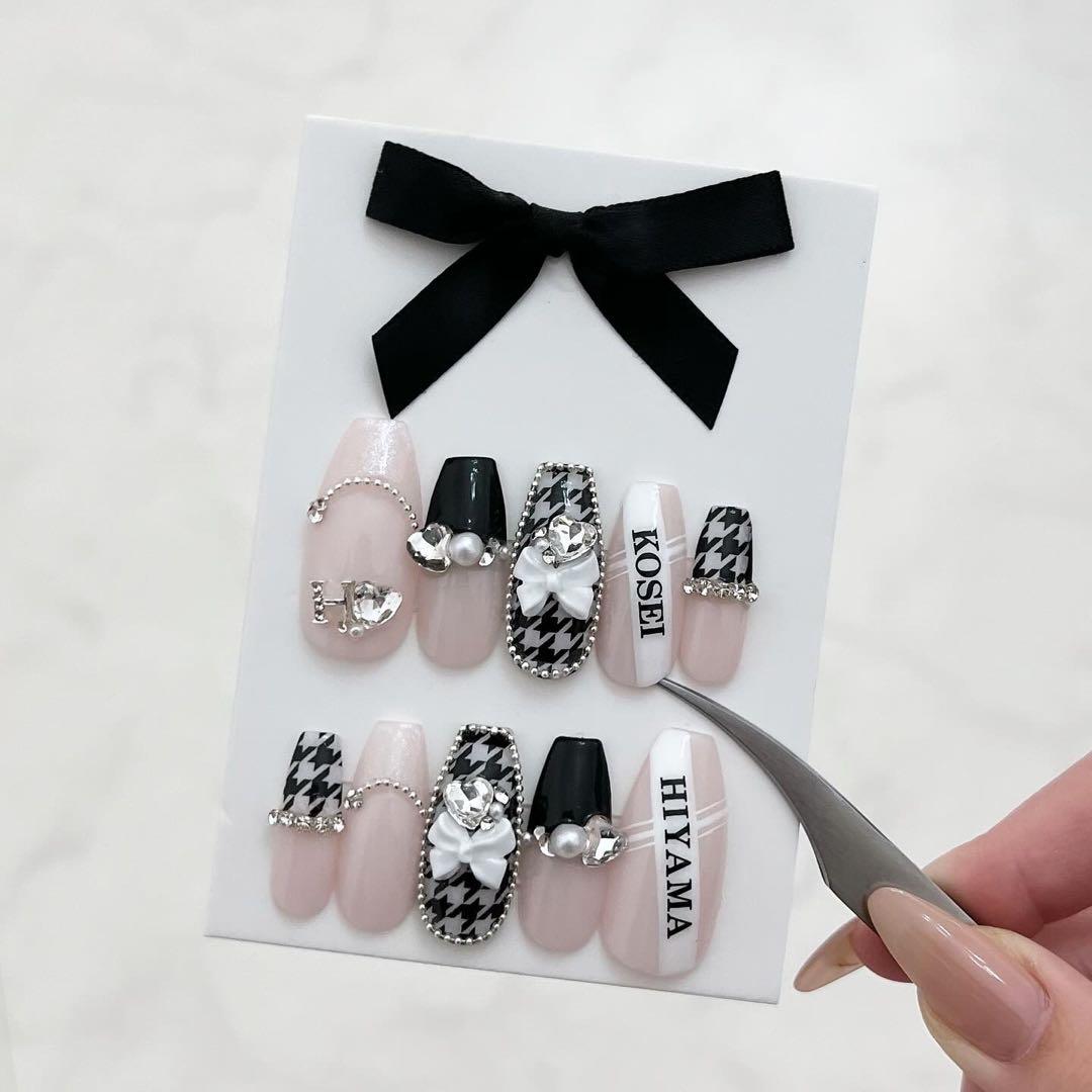 ネイルチップ 千鳥柄 量産型 ワンホン 黒 白 リボン ちゅるん ヲタク