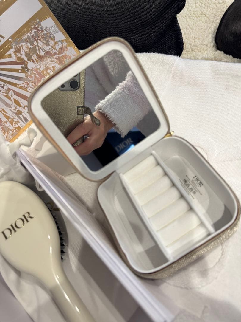 2025 Dior ノベルティー　ヘアミスト&ヘアブラシ　ジュエリーボックス