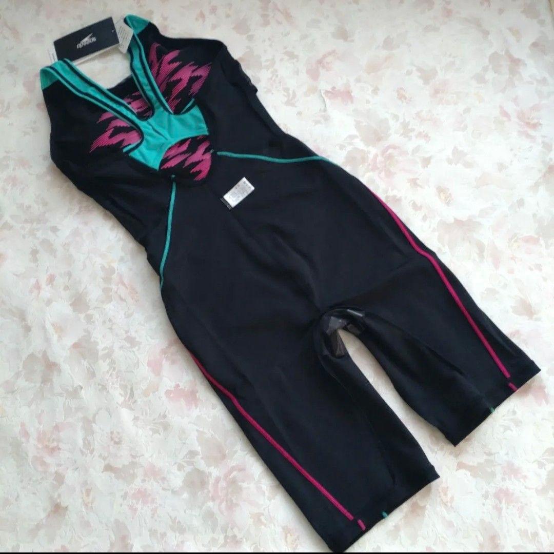 O 新品 speedo 練習水着 UltraStrech パッド付 撥水