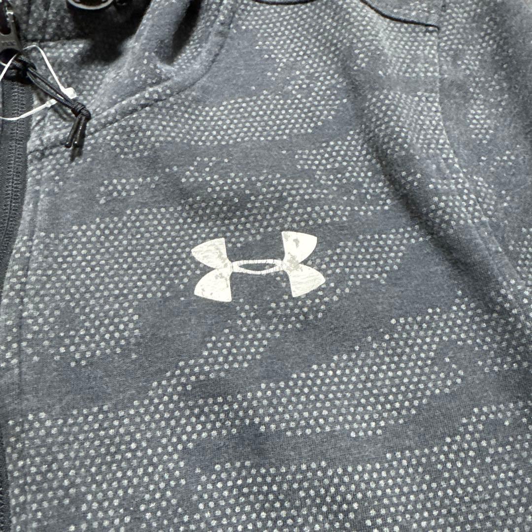 Under Armour 迷彩柄フード付きアウター - メルカリ