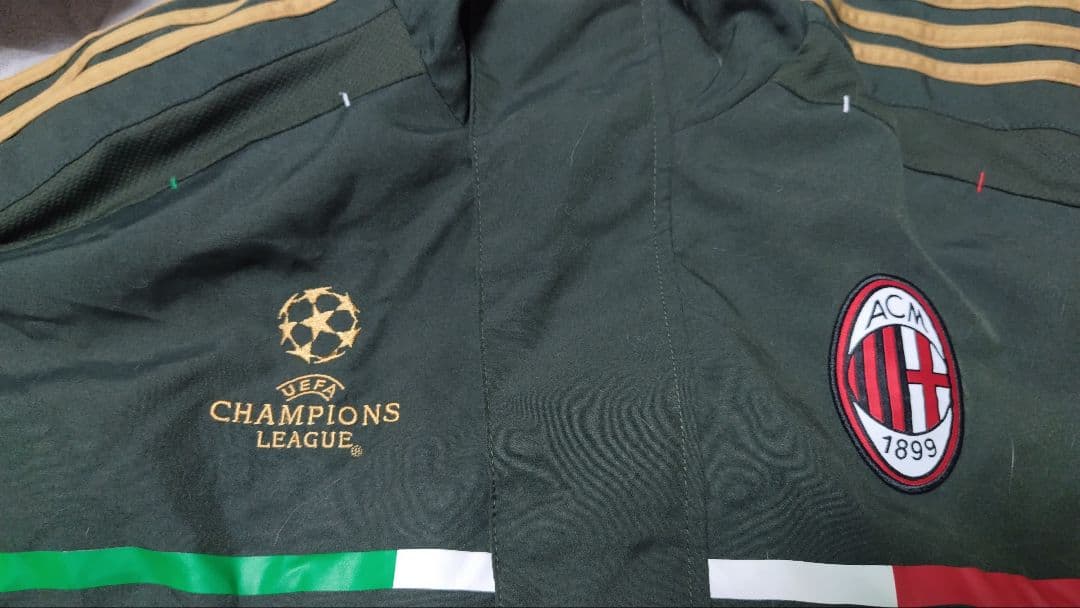 アディダス 11/12ACミラン チャンピオンズリーグ用ウインドブレーカー