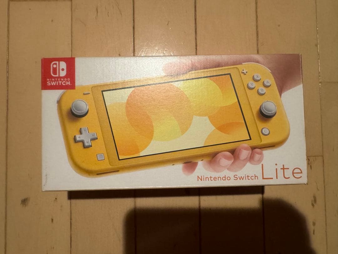 Nintendo Switch LITE イエロー モンハンライズ付き switchライト