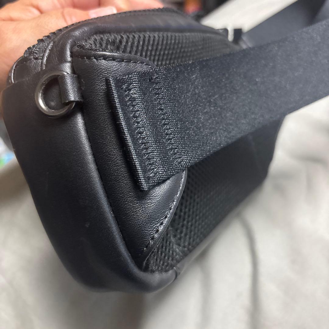 COACH ボディバッグ ホワイト・ブラック