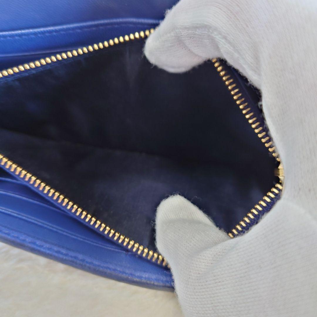 miu miu マテラッセ ネイビー 二つ折り長財布 5M1109