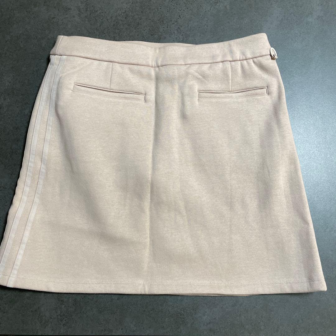 アディダスゴルフ　長袖トレーナー&スカート裏起毛セットアップ　スリーライン