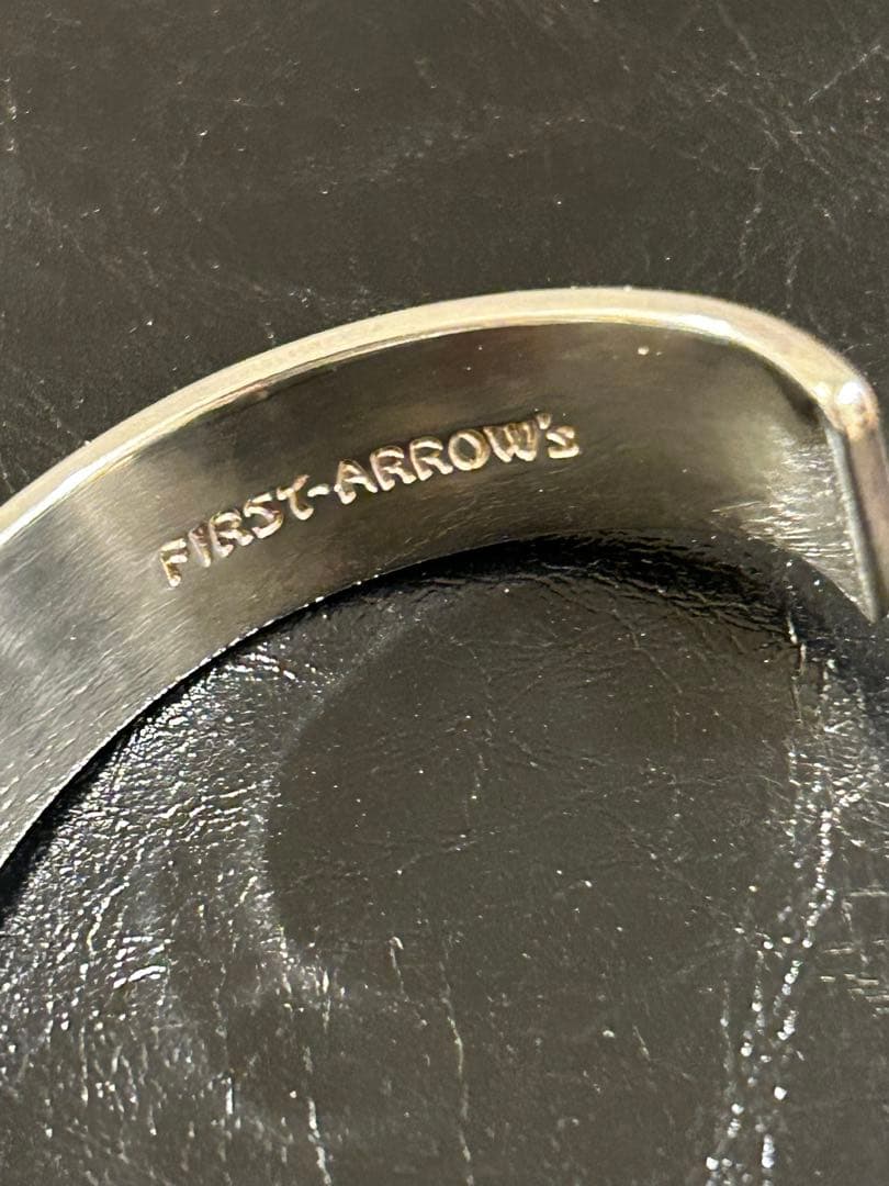 First Arrow's K18付平打ち12mmプレーンバングル【美品】