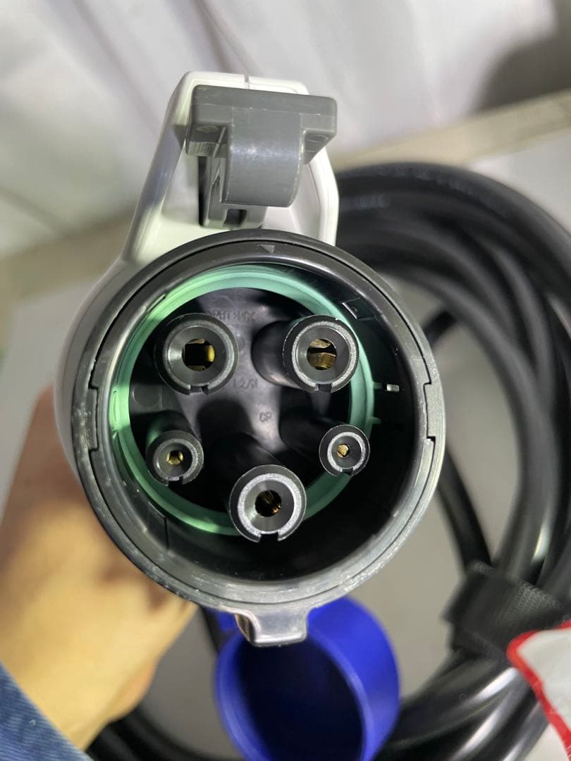 日産　リーフ　充電ケーブル　3NK0E