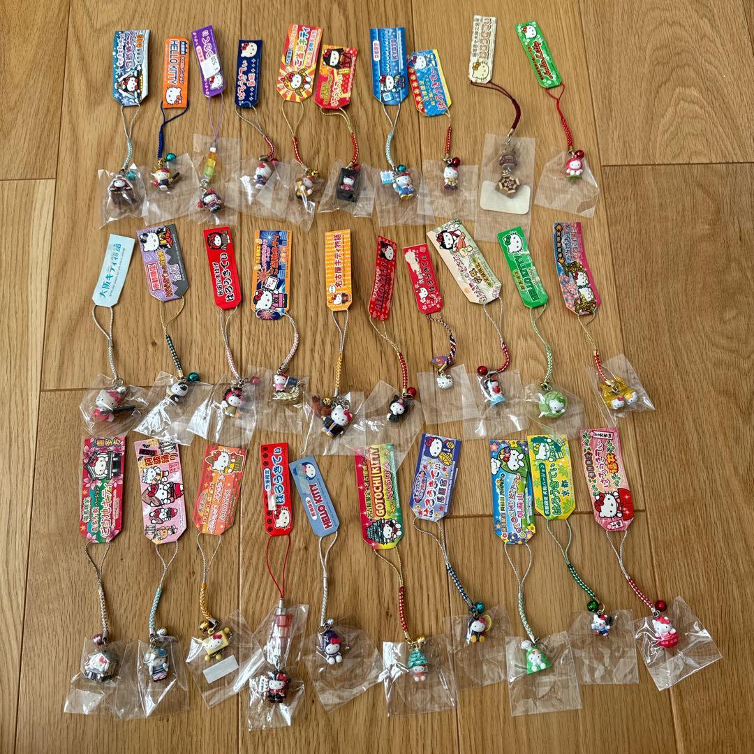 ハローキティ　ご当地キティ　ストラップ　557個おまとめ セット売り　根付け