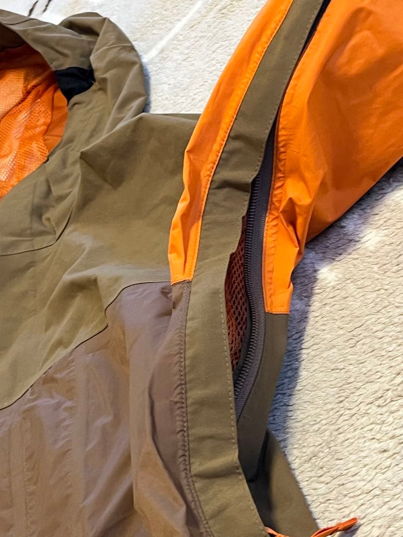 e*W様 バートン ak ゴアテックス スノボウェア ジャケット S