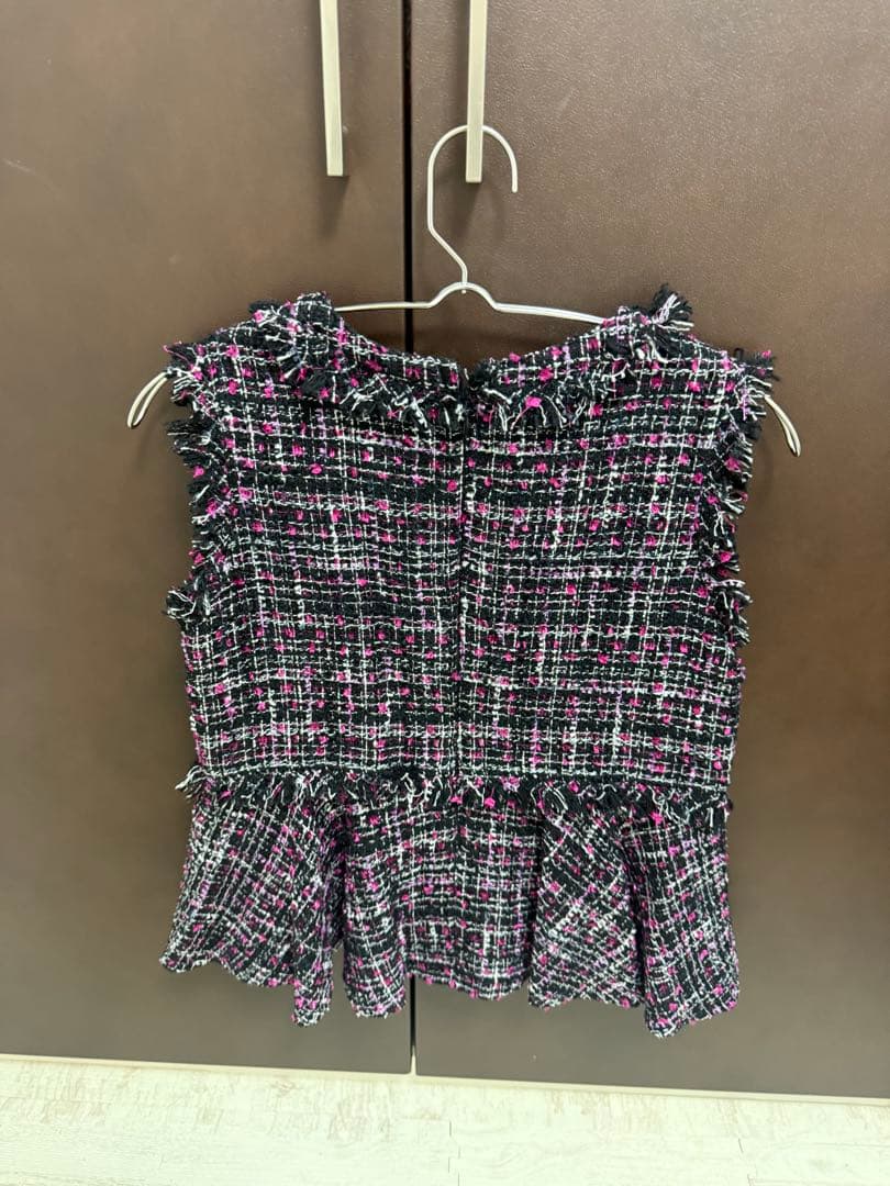 シェリエ　sheller ツイード　トップス　新品未使用　ペプラム