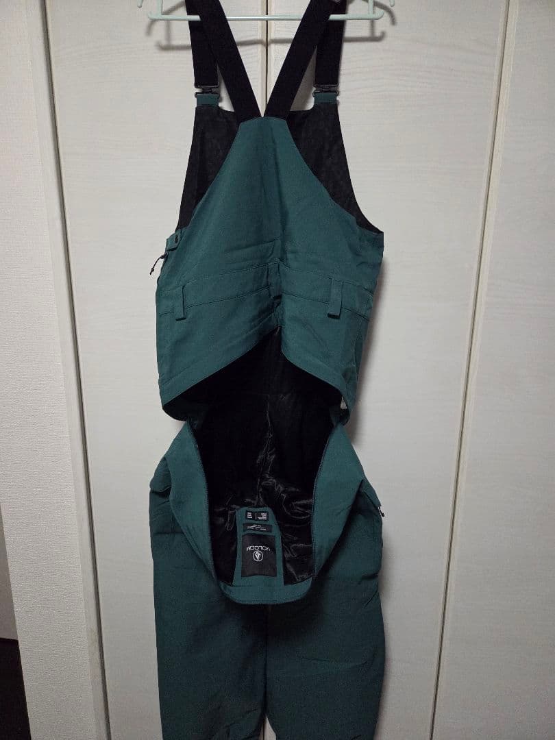 VOLCOM レディースビブパンツ Mサイズ ダークグリーン