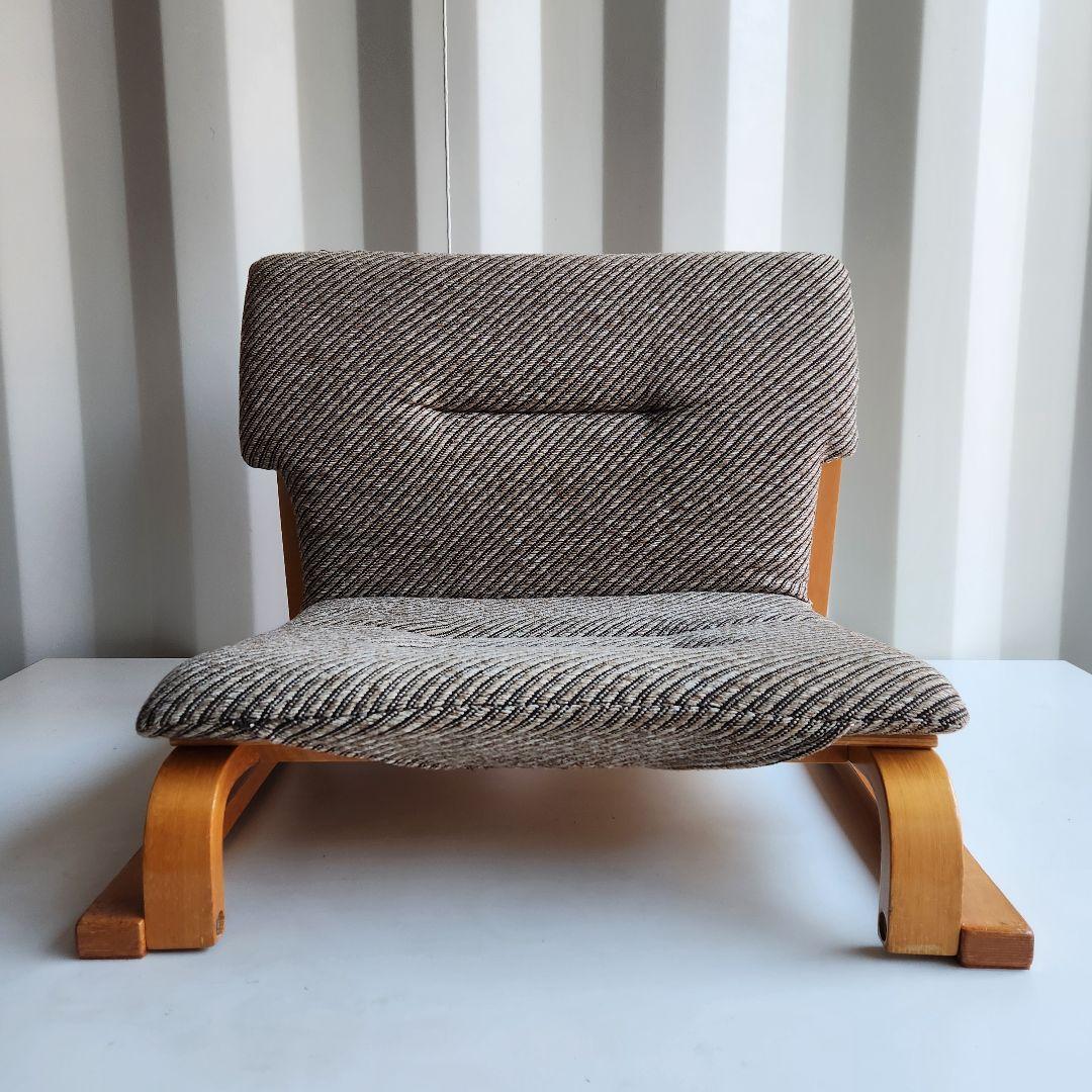 徳島県立工業技術センター　新日本木工　曲木　低座椅子　胡坐楽座椅子　腰痛防止