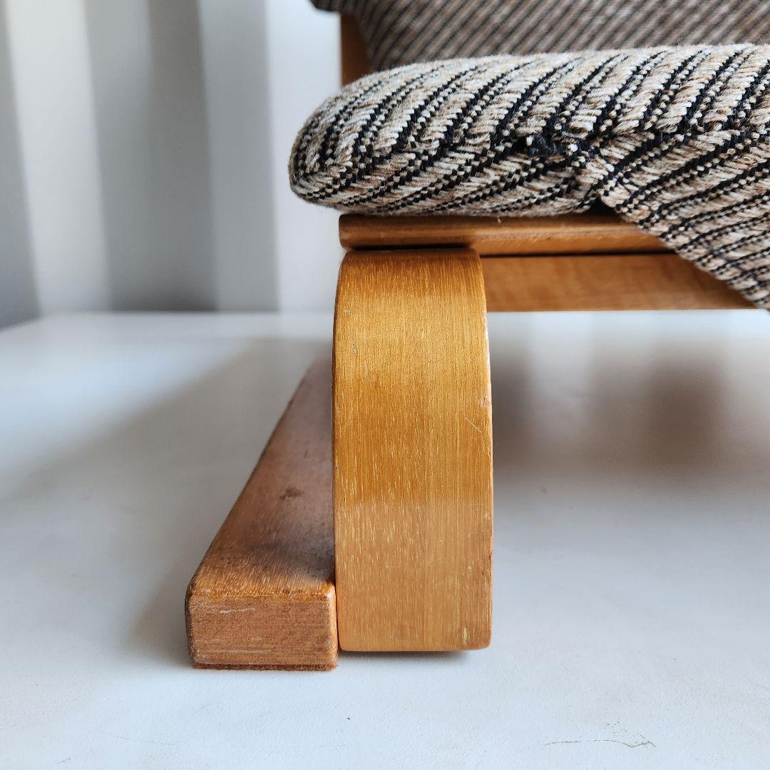 徳島県立工業技術センター　新日本木工　曲木　低座椅子　胡坐楽座椅子　腰痛防止