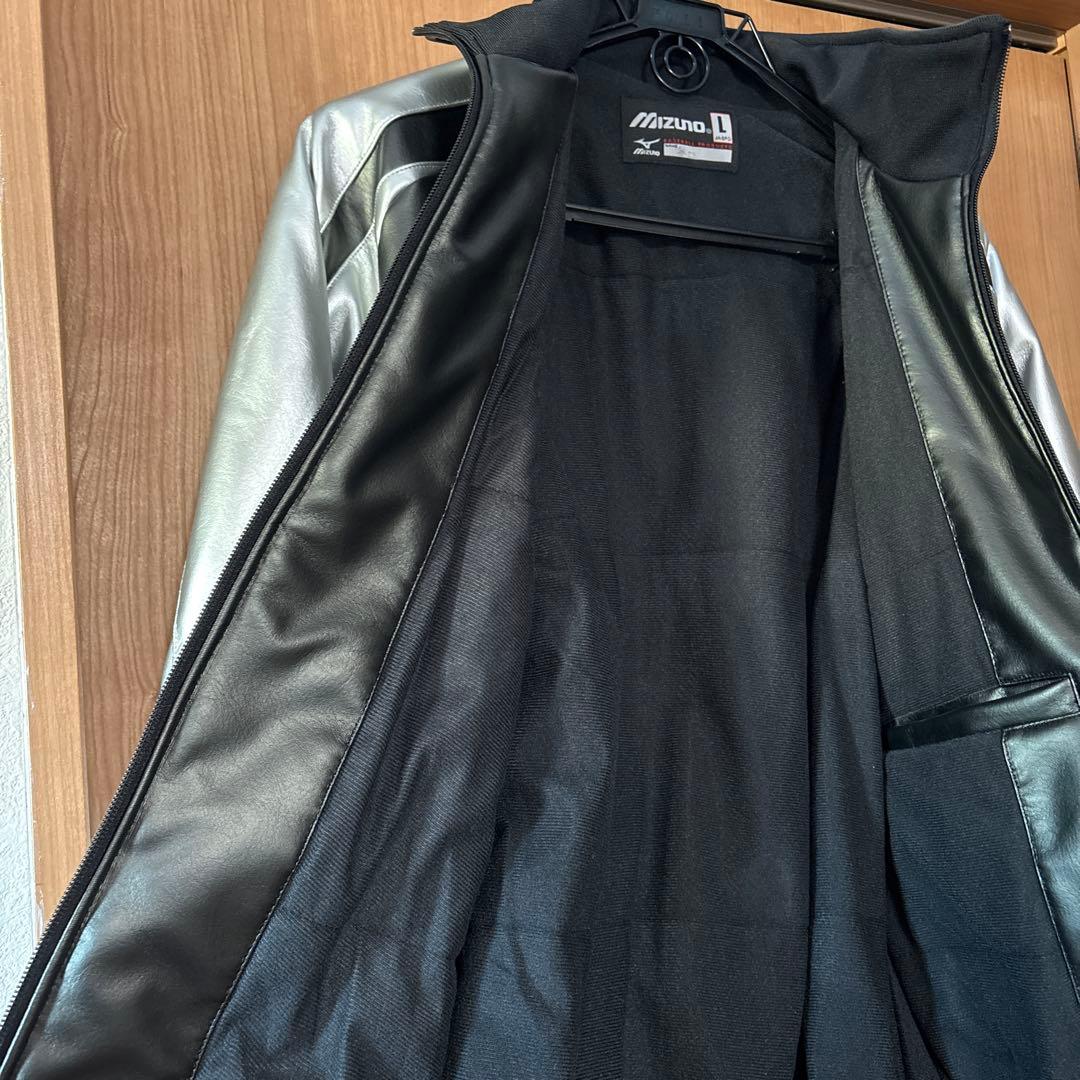 ミズノ 高校野球部 グランドコートジャンパー ブラック＆シルバー 光沢